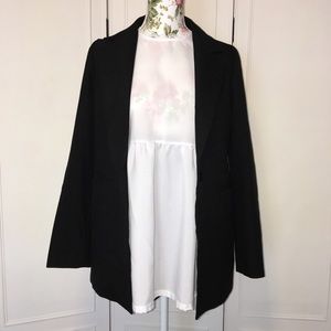 Black Buttoned Suits Jacket